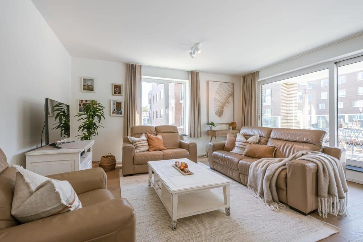 Huswell - A Luminous Near The Marina Apartment