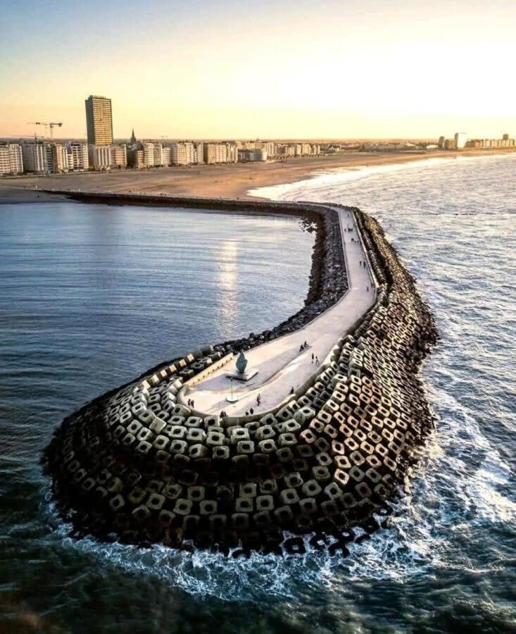 Huswell - A Luminous Near The Marina Ostend